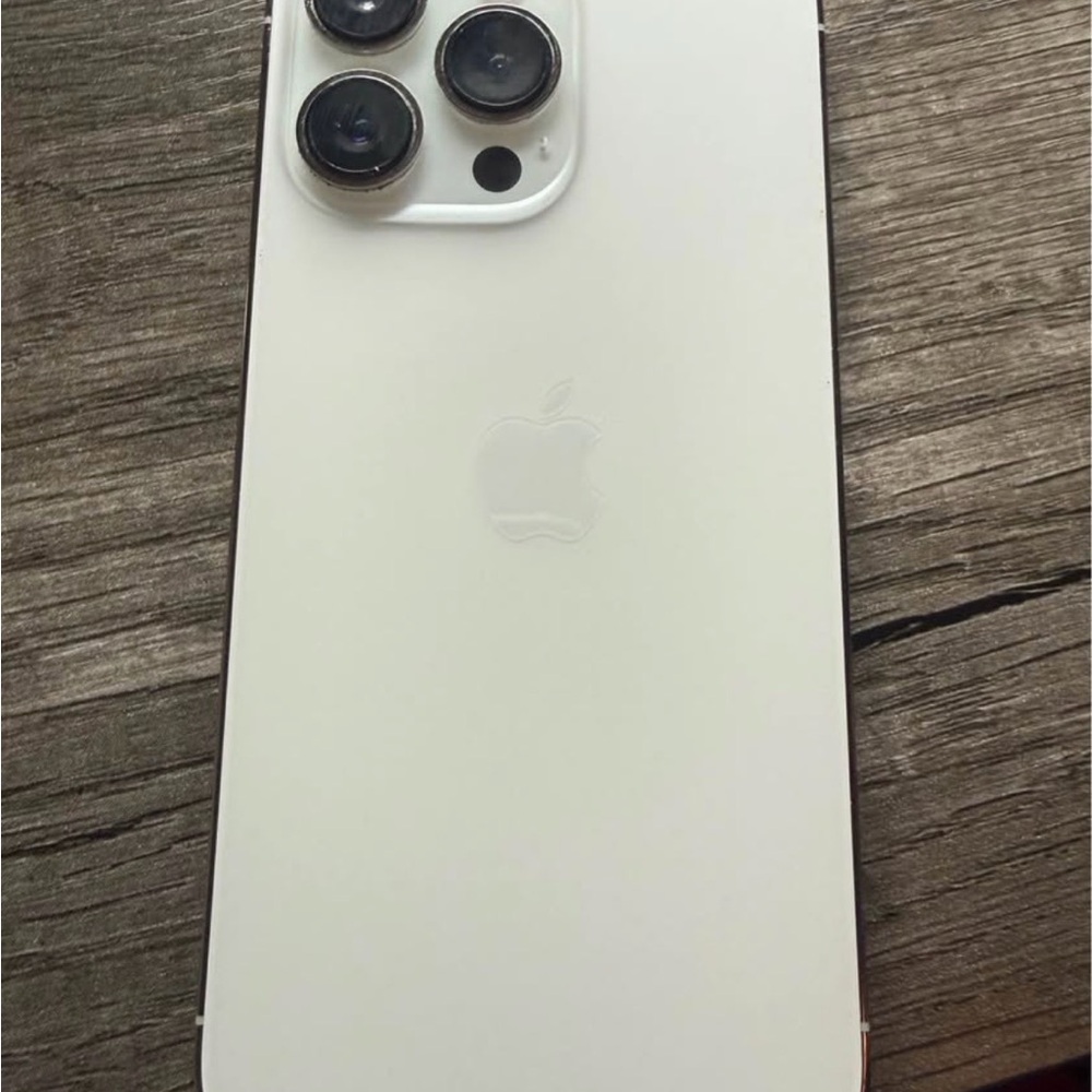 Apple iPhone 13 pro  in White 128gb unlocked